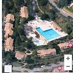 Appartement, Parc Arbore, Piscine Panoramique Sur Golf De St Tropez 公寓