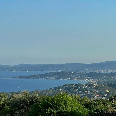 Appartement, Parc Arbore, Piscine Panoramique Sur Golf De St Tropez 아파트 레지상브르