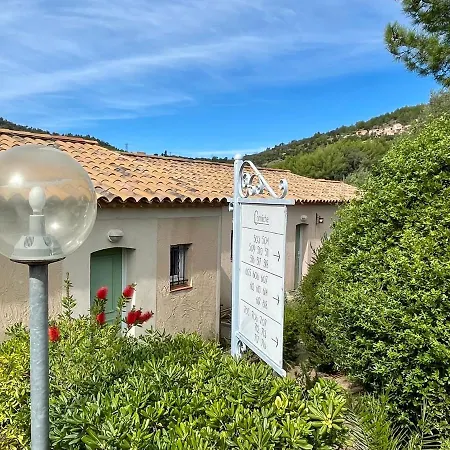 Appartement, Parc Arbore, Piscine Panoramique Sur Golf De St Tropez 公寓 *
